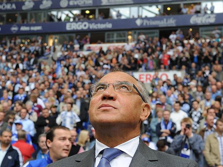 Schalkes Coach Felix Magath unterscheidet sich charakterlich nicht groß von seinem Nach-Nach-Nachfolger beim FC Bayern Louis van Gaal.