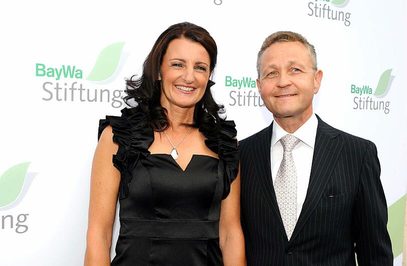 Sichtlich gut gelaunt: Maria Thon (Geschäftsführerin der BayWa Stiftung) und Klaus Josef Lutz (Vorstandsvorsitzender der BayWa AG).
