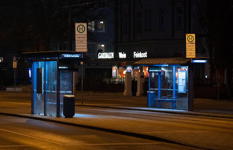 Die menschenleere Tram-Haltestelle an der Volkartstraße.