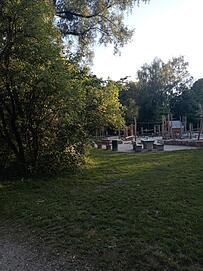 Prima Freizeit-Angebot für Familien: der große Kinderspielplatz, falls der Nachwuchs mal Abwechslung braucht. Prima Freizeit-Angebot für Familien: der große Kinderspielplatz, falls der Nachwuchs mal Abwechslung braucht.