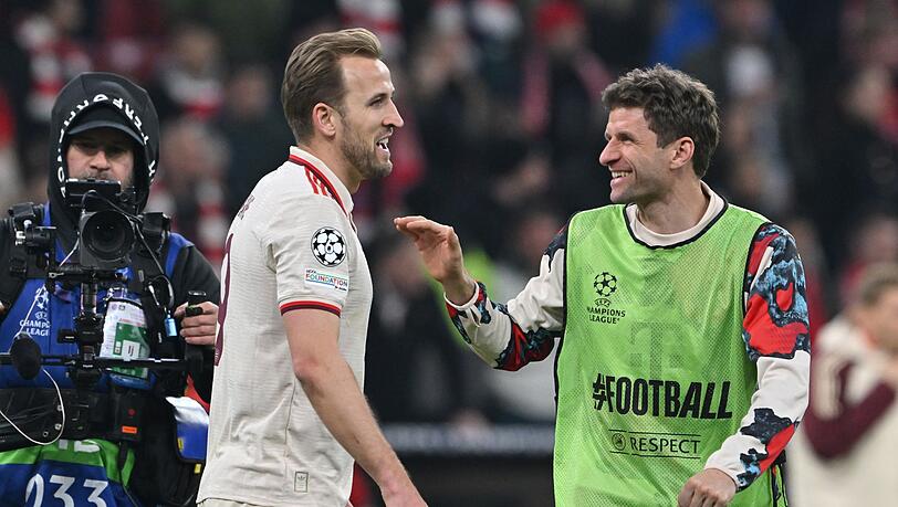 Im Rampenlicht: Doppel-Torschütze Harry Kane (l) mit Thomas Müller.