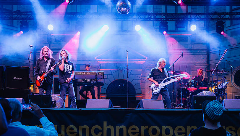 Die Kult-Band "Münchener Freiheit" im Brunnenhof der Residenz Die Kult-Band "Münchener Freiheit" im Brunnenhof der Residenz