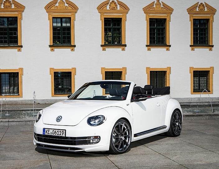 Mehr Leistung und schärfere Optik: Der Tuner Abt veredelt auf Wunsch das VW Beetle Cabrio.
