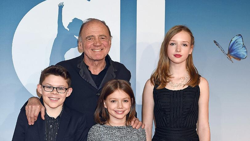 Quirin Agrippi, Bruno Ganz, Anuk Steffen und Isabelle Ottmann (Klara)