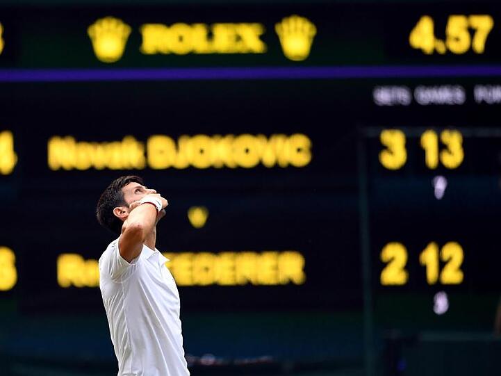 Nach 4 Stunden und 57 Minuten verwandelte Djokovic seinen ersten Matchball.