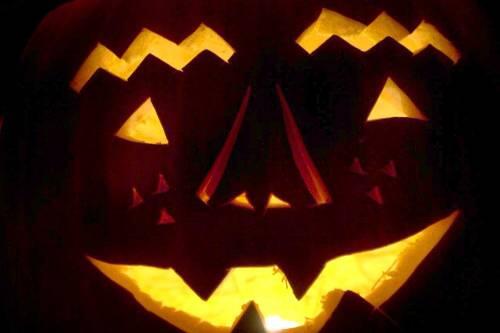 Zu Halloween treiben viele Jugendliche ihr Unwesen in der Innenstadt.