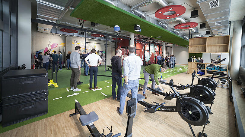 Mitarbeitern der Brainlab AG steht ein eigenes Fitnesscenter zur Verfügung.