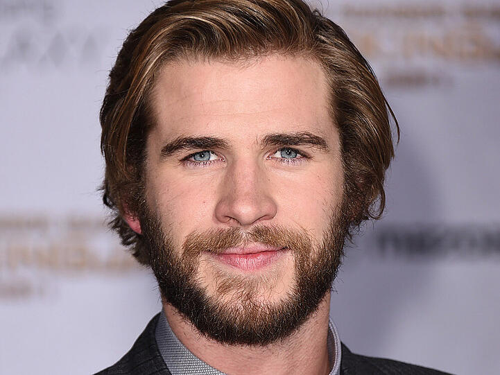 Sogar der sonst so glatt rasierte Teenie-Schwarm Liam Hemsworth steht auf Vollbart
