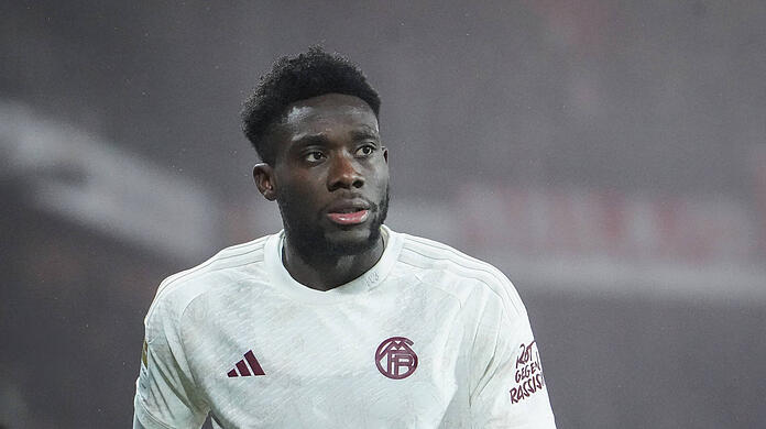 Steht noch bis 2025 beim FC Bayern unter Vertrag: Alphonso Davies.