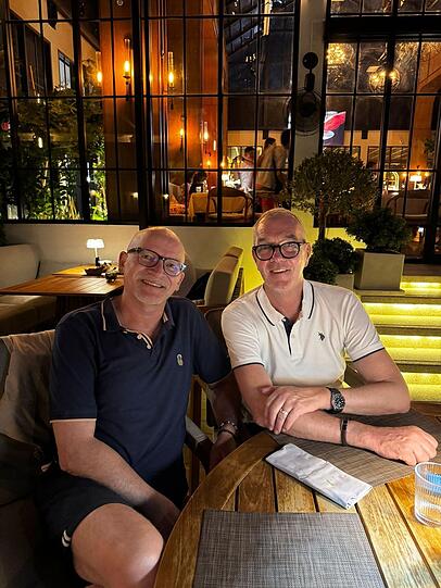 Bernhard Kastner und seinen Ehemann Stephan Schraidt im Urlaub. Bernhard Kastner und seinen Ehemann Stephan Schraidt im Urlaub.