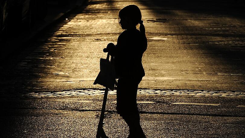 Dass Kinder missbraucht werden, kommt leider immer wieder vor. Dass Kinder missbraucht werden, kommt leider immer wieder vor.