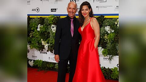 Schauspielerin Nilam Farooq mit ihrem "Contra"-Kollegen Christoph Maria beim Deutschen Filmpreis.