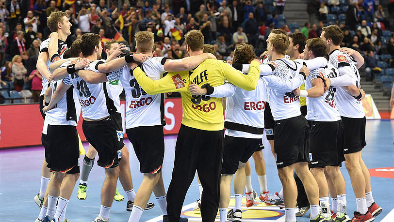 Spätestens seit Samstagmorgen darf beruhigt gefeiert werden. Der norwegische Handballverband hat seinen Protest zurückgezogen. Damit stehen die Helden des DHB-Teams offiziell im EM-Finale! Spätestens seit Samstagmorgen darf beruhigt gefeiert werden. Der norwegische Handballverband hat seinen Protest zurückgezogen. Damit stehen die Helden des DHB-Teams offiziell im EM-Finale!