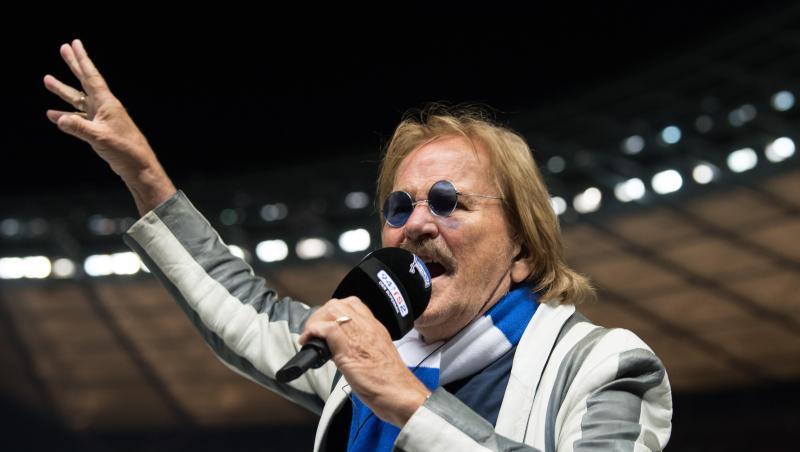 Frank Zander im Berliner Olympiastadion. Frank Zander im Berliner Olympiastadion.