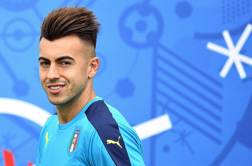 Der Italiener Stephan El Shaarawy föhnt sich täglich seine Frisur.