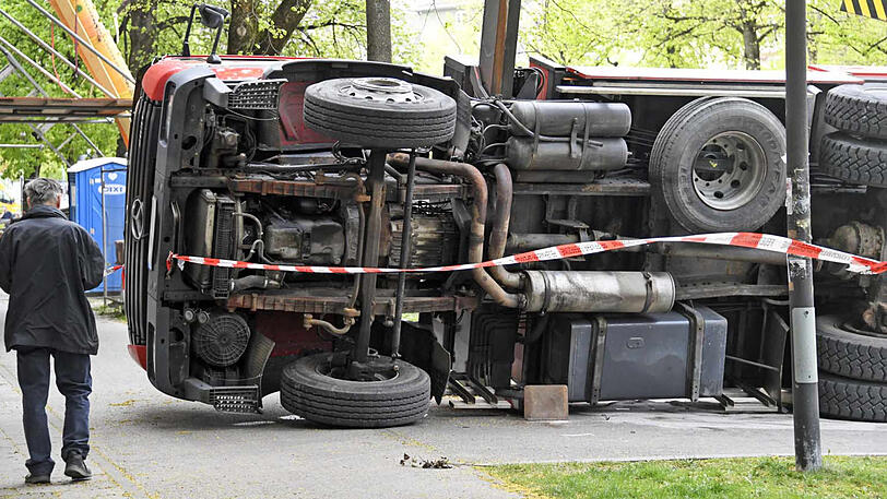 Bilder vom Unfallort in der Thalkirchner Straße.