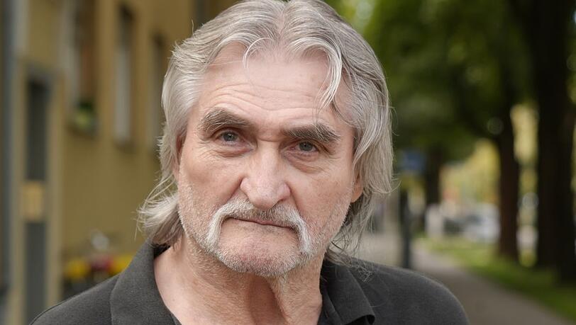 Als Neunjähriger ist Eduard Hanreich (75) mit seinen Eltern in das Haus eingezogen - und er will auch weiter dort bleiben... Als Neunjähriger ist Eduard Hanreich (75) mit seinen Eltern in das Haus eingezogen - und er will auch weiter dort bleiben...