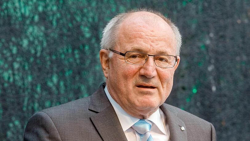 Der 70-jährige SPD-Politiker Heinz Hilgers ist bereits seit 1993 Präsident des Deutschen Kinderschutzbundes. Der 70-jährige SPD-Politiker Heinz Hilgers ist bereits seit 1993 Präsident des Deutschen Kinderschutzbundes.