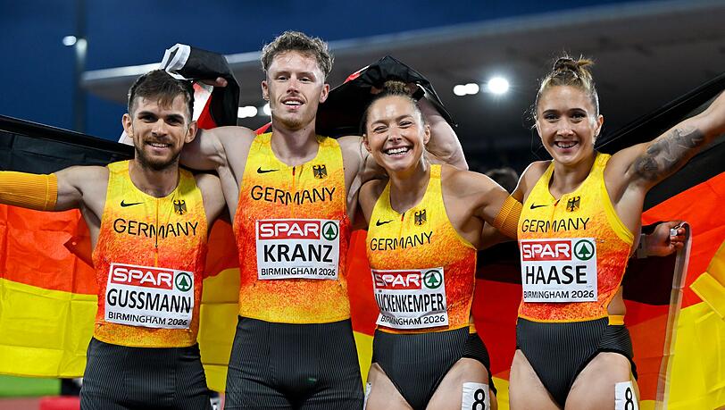 Die 4x100-Mixed-Staffel um Heiko Gussmann, Kevin Kranz, Gina Lückenkemper und Rebekka Haase (von links nach rechts) gewann EM-Silber. Die 4x100-Mixed-Staffel um Heiko Gussmann, Kevin Kranz, Gina Lückenkemper und Rebekka Haase (von links nach rechts) gewann EM-Silber.