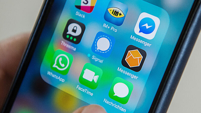 Die Polizei in Bayern will ihre Streifenbeamten jetzt mit einem eigenen Messengerdienst ausrüsten.