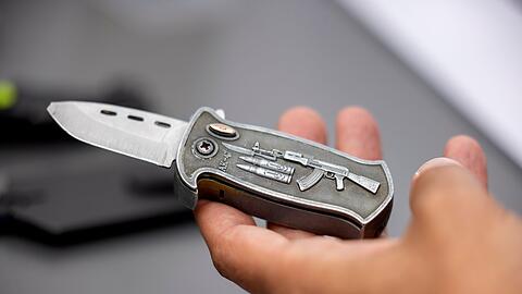 Bis 1. Oktober konnten Springmesser straffrei abgegeben werden. (Symbolbild)