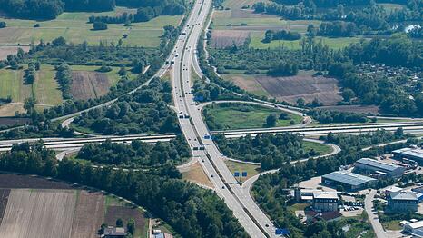 Das Autobahnkreuz Deggendorf. (Archiv)