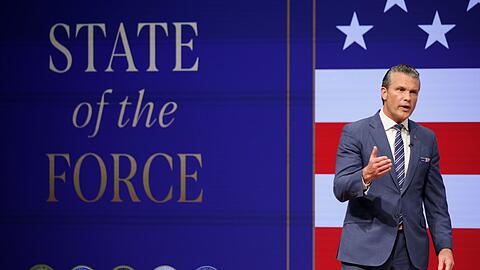 "Die ideologischen Clowns sind raus. Die patriotischen Cowboys sind drin" - sagt Hegseth &uuml;ber die Ver&auml;nderungen im US-Milit&auml;r.