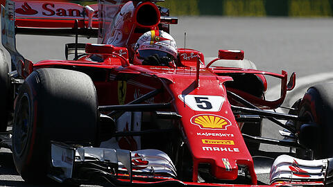 Sebastian Vettel legt in Budapest vor.