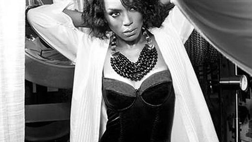 So sexy ist Angela Basset auch noch mit Mitte 50 So sexy ist Angela Basset auch noch mit Mitte 50