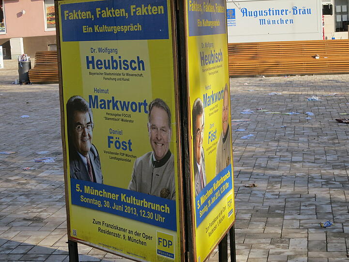 Der neue Harras als Wahlkampf-Arena: Sieben Parteien buhlen hier um Aufmerksamkeit.