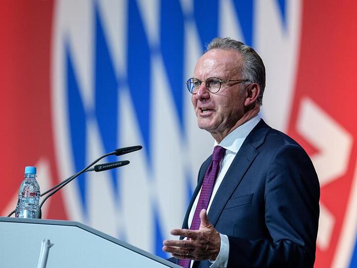 Bayern Münchens Vorstandschef Karl-Heinz Rummenigge hat seinen Vertrag verlängert.