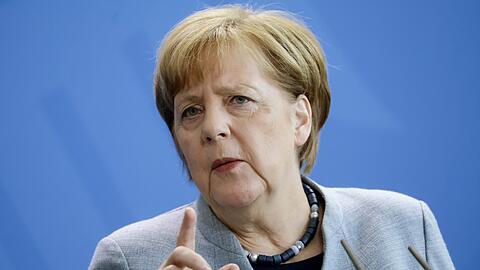 Bundeskanzlerin Angela Merkel (CDU) spricht nach ihrem Treffen mit Poroschenko, dem Präsidenten der Ukraine, im Bundeskanzleramt.