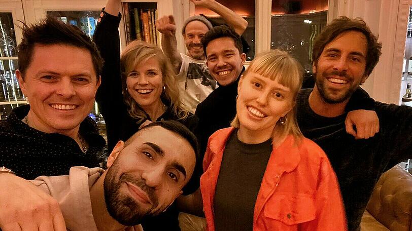 Sie sind 2020 bei "Sing meinen Song" am Start (v.l.n.r.): Michael Patrick Kelly, MoTrip, Ilse DeLange, Jan Plewka, Nico Santos, LEA und Max Giesinger