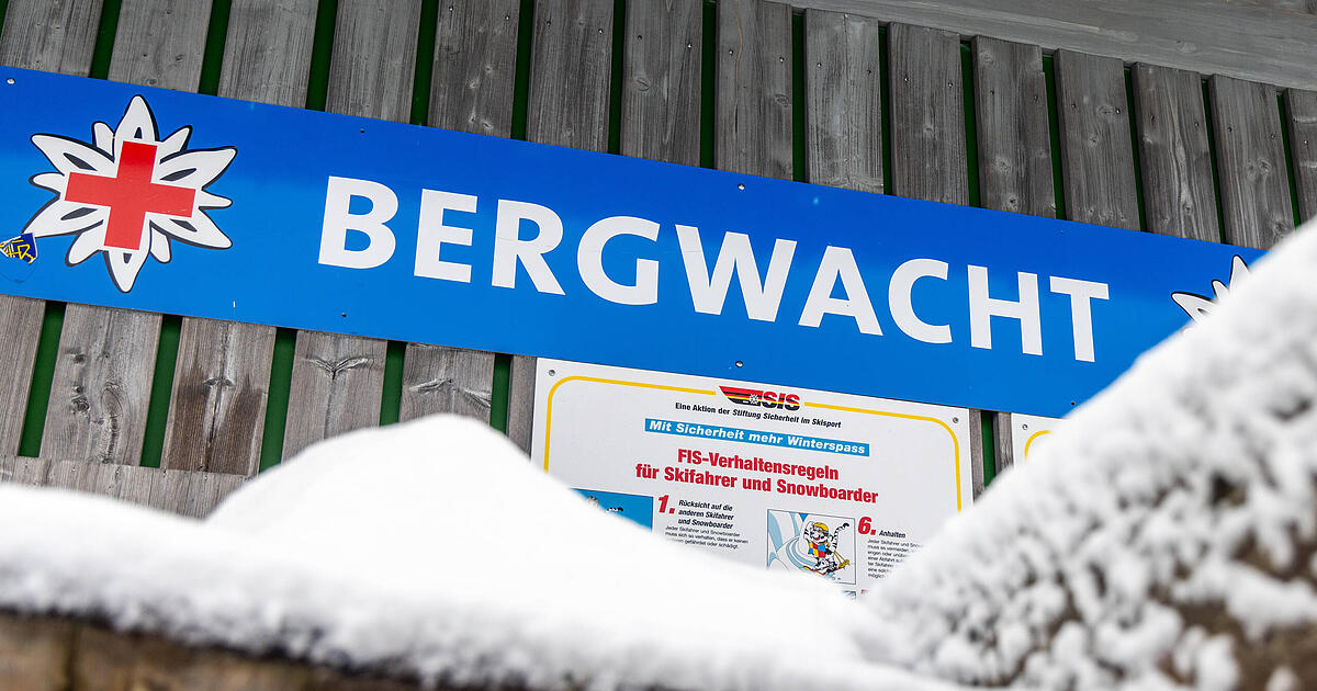 Letzte-Talfahrt-verpasst-Familie-sitzt-bei-minus-zw-lf-Grad-am-Berg-fest