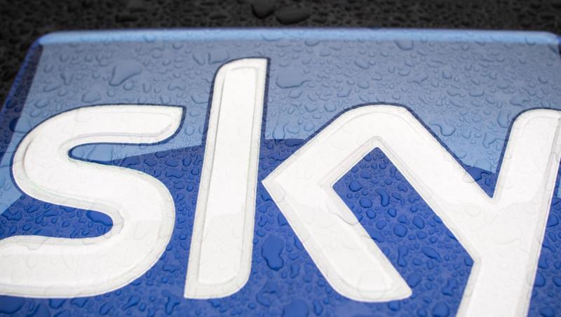 Die Bundesnetzagentur wirft Sky vor, "das Verbot unerlaubter Telefonwerbung wiederholt missachtet und Verbraucher teilweise in erheblicher Weise belästigt" zu haben. Die Bundesnetzagentur wirft Sky vor, "das Verbot unerlaubter Telefonwerbung wiederholt missachtet und Verbraucher teilweise in erheblicher Weise belästigt" zu haben.