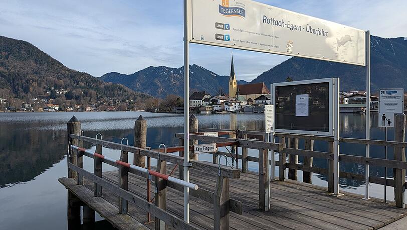 Der Schiffshalt "Überfahrt" in Rottach-Egern. Der Schiffshalt "Überfahrt" in Rottach-Egern.
