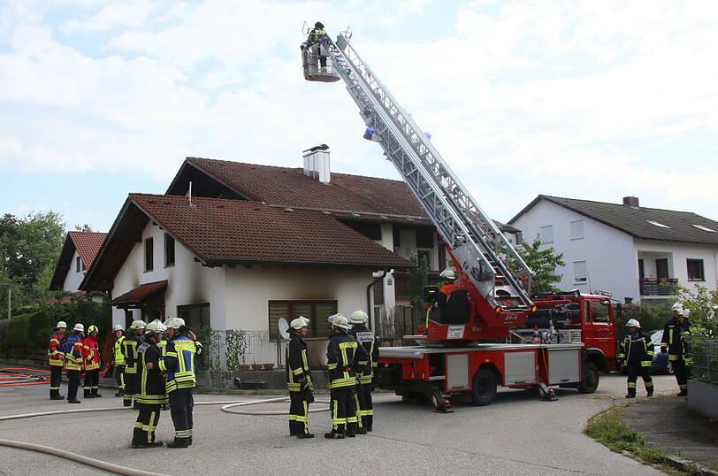 Das Haus in Garching wurde durch die Explosion stark beschädigt - der Schaden beträgt rund 100.000 Euro.