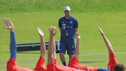 Der Trainer der Bayern-Amateure bei der Arbeit: Sebastian Hoeneß.