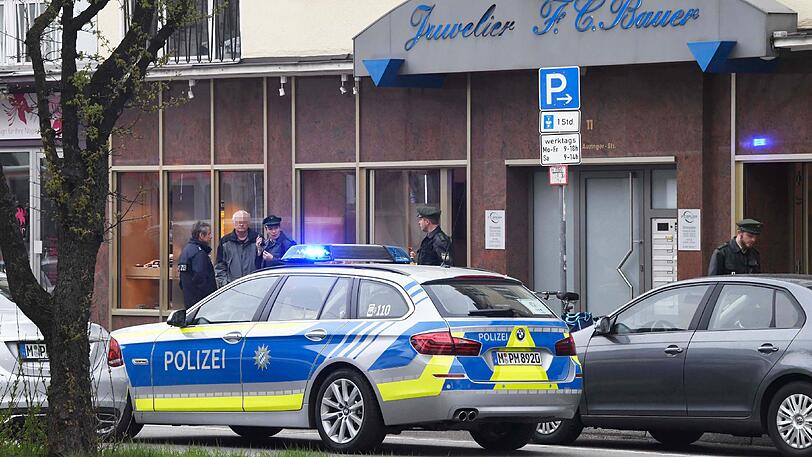 Mit Pfefferspray überfielen die Täter den Juwelier. Sechs Menschen wurden dabei verletzt.
