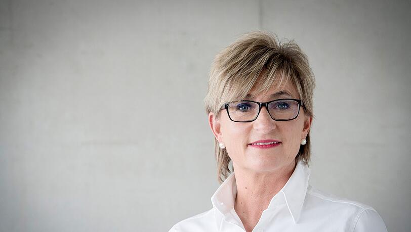 Simone Fleischmann: Präsidentin des Bayerischer Lehrer- und Lehrerinnenverbandes. Simone Fleischmann: Präsidentin des Bayerischer Lehrer- und Lehrerinnenverbandes.