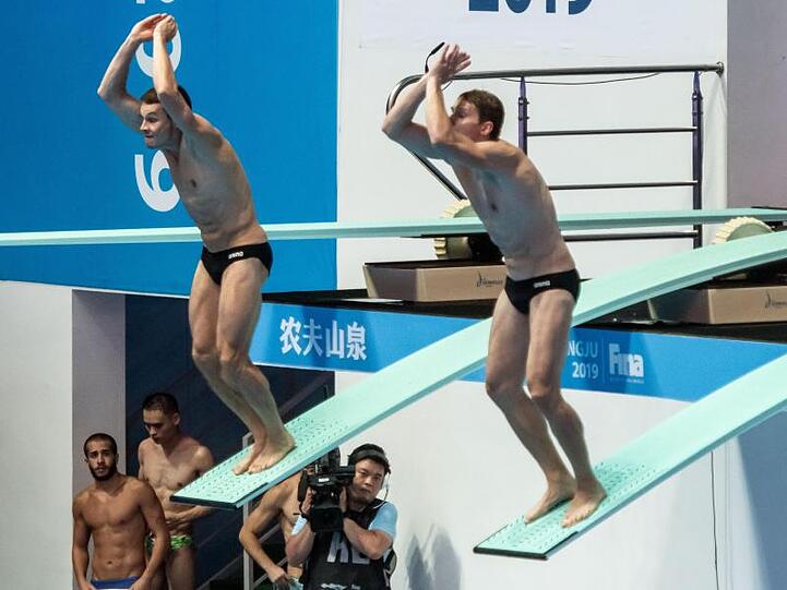 Patrick Hausding (l) und Lars Rüdiger verpassten eine WM-Medaille vom Drei-Meter-Brett.