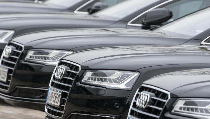 Autos von Audi stehen nebeneinander. Foto: Armin Weigel/Archivbild Autos von Audi stehen nebeneinander. Foto: Armin Weigel/Archivbild