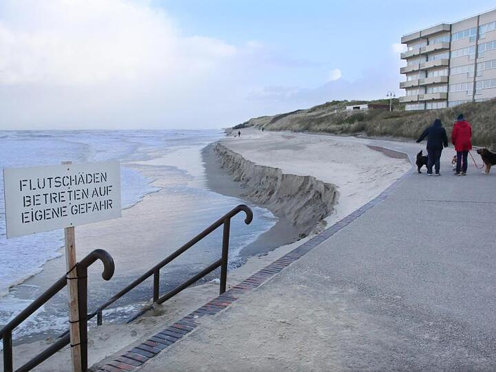 Der Strand ist weg: Die Nordseeinsel Wangerooge leidet schwer unter den Folgen von Sturmtief "Sabine".