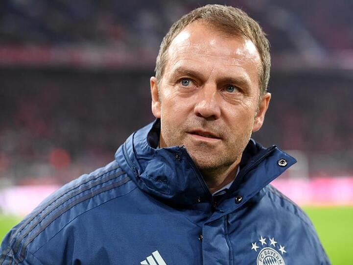 Fordert volle Konzentration auf Paderborn: Bayern-Coach Hansi Flick.