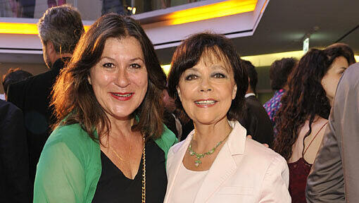 Simone Rethel (rechts) mit Eva Mattes. Simone Rethel (rechts) mit Eva Mattes.