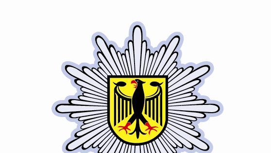 Die Bundespolizei zeigte die zwei Schläger an. Die Bundespolizei zeigte die zwei Schläger an.