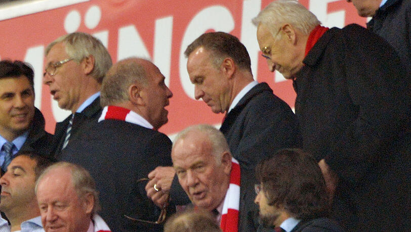 Edmund Stoiber (r.), Karl-Heinz Rummenigge (m.) und Uli Hoeneß in der Allianz Arena. Edmund Stoiber (r.), Karl-Heinz Rummenigge (m.) und Uli Hoeneß in der Allianz Arena.