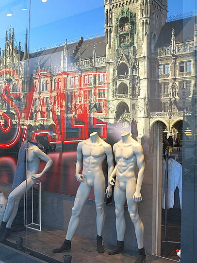 Manchmal zieht das Glockenspiel ganz ungewöhnliche Zuschauer an.