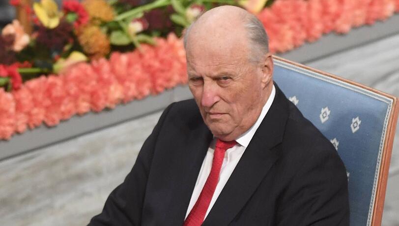 Harald V. ist positiv auf das Coronavirus getestet worden.