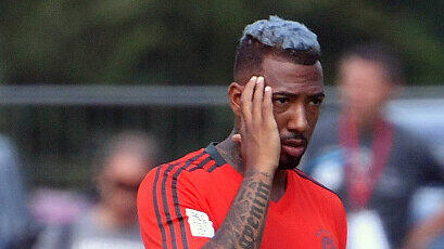 Warum und wie kommt er ins Grübeln? Jérôme Boateng am Mittwoch im Trainingslager des FC Bayern am Tegernsee.